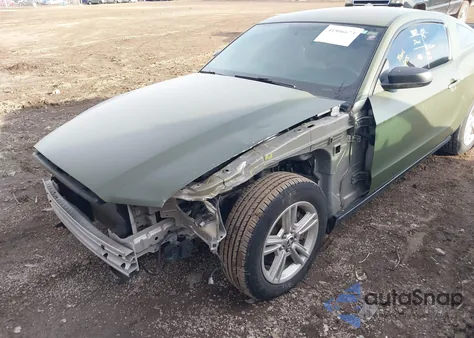 2014 Ford Mustang V6 from USA, damaged, VIN 1ZVBP8AM3E5319632